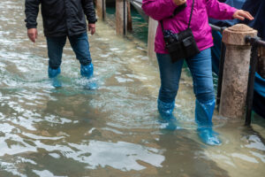 Natural disaster flooding, health issues after natural disasters, health risks after flooding